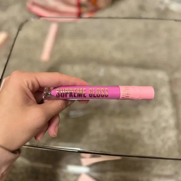 Queen Supreme Jeffree Star Supreme Gloss - 2 Available - NWT - Neon Pink - Picture 6 of 14